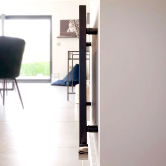 Ecostrad Adesso IQ WiFi Designer Electric Radiator - Black 800w (790 X 600mm) 8 Ecostrad Adesso IQ WiFi Designer Electric Radiator - Black 800w (790 X 600mm) - Image 6